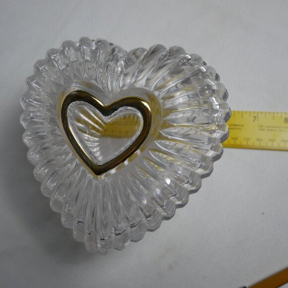 Heart-Shaped Ribbed Glass Trinket Box With Gold-Tone Lid Accent 6" - Picture 6 of 6
